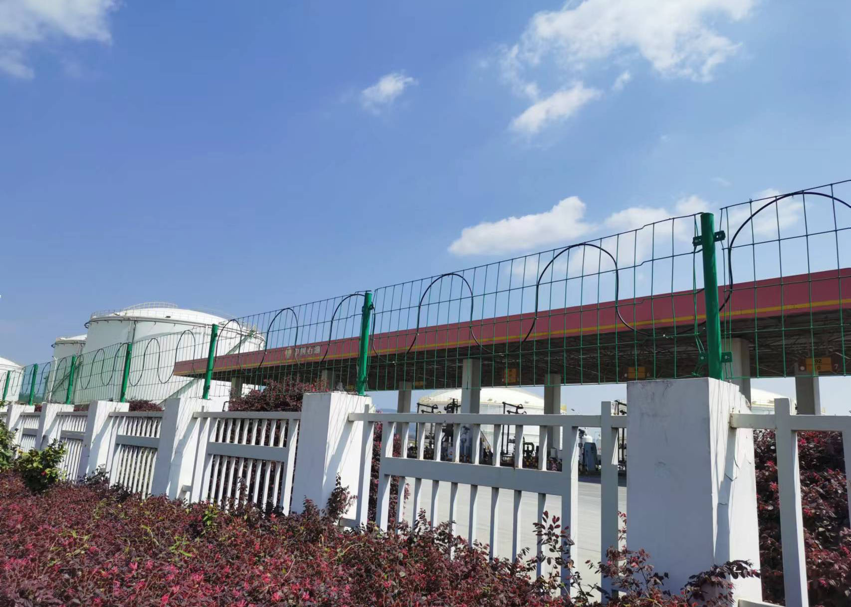 成都智安周界科技有限公司，成都电子围栏厂家，成都张力围栏厂家，成都泄漏电缆厂家，定位型振动光缆厂家，定位型振动光纤报警系统厂家，生物静电感应电缆厂家